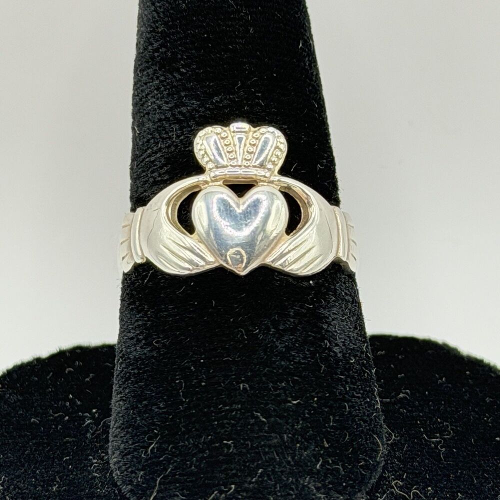 10K Yellow Gold Claddagh Ring Size 6 Made in Ireland Irish Love Friendship